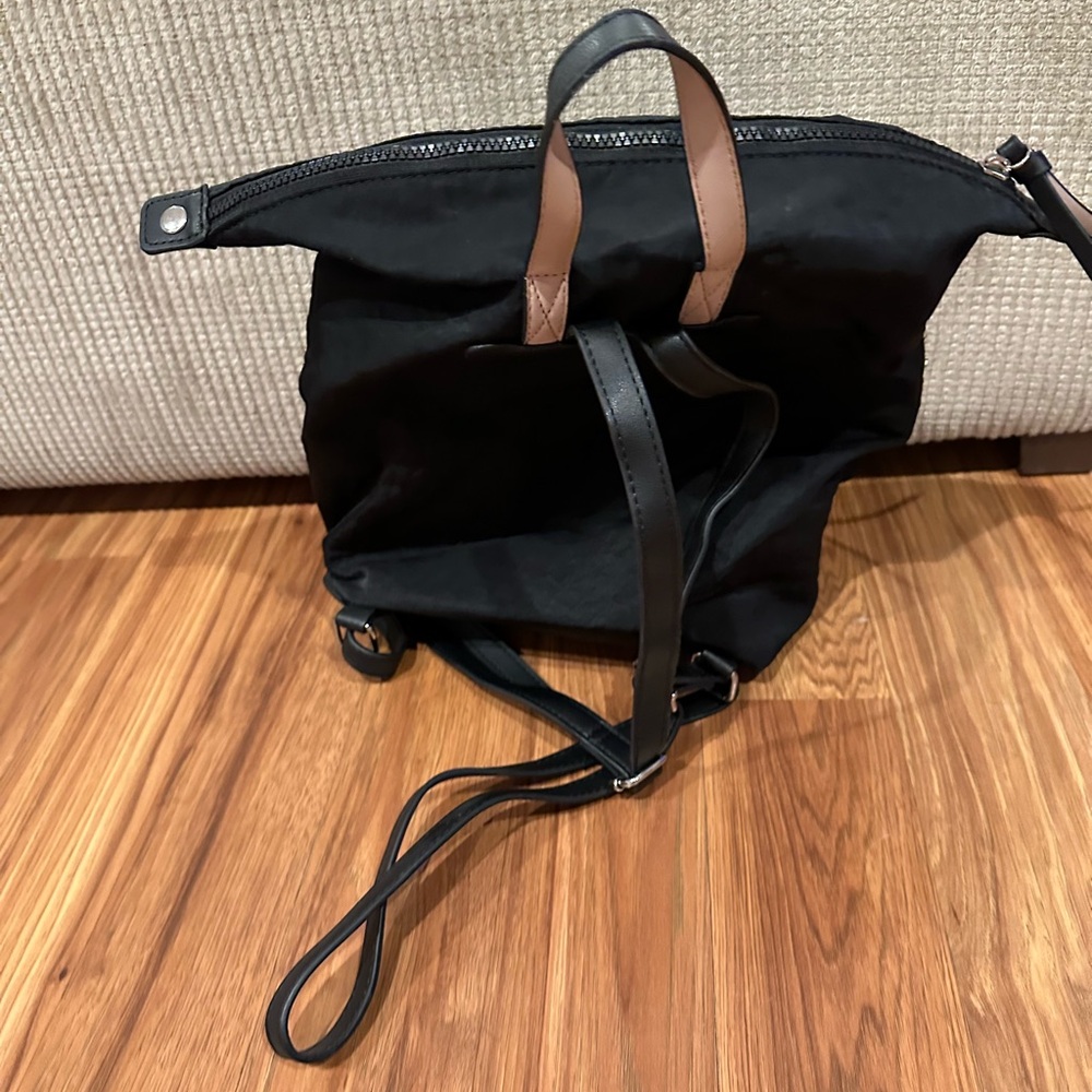 Stylish Black Backpack - image 2